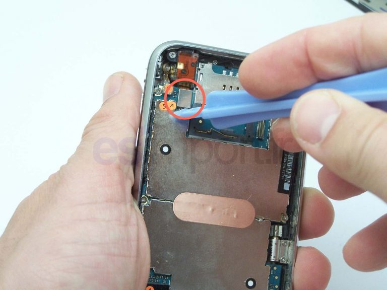 Remplacement de la coque arrière sur iPhone 3GS