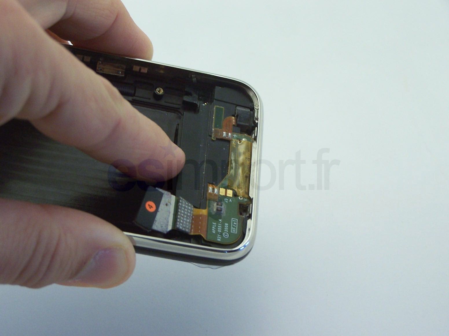 Remplacement de la coque arrière sur iPhone 3GS