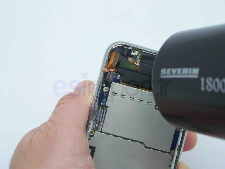Remplacement de la coque arrière sur iPhone 3GS