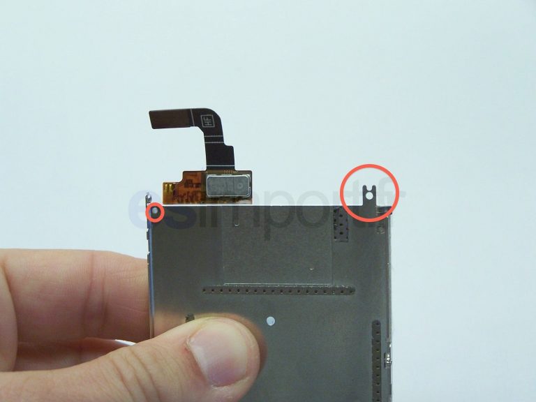 Démontage et remontage du LCD sur un iPhone 3GS