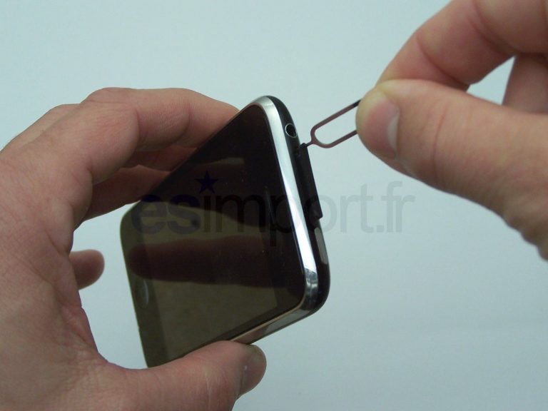 Changement de la batterie sur un iPhone 3GS