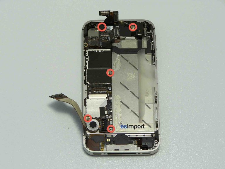 Remplacement de la carte-mère sur un iPhone 4S
