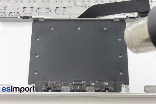 Changement ForceTouch Macbook 15″ A1398 Rétina mi 2015