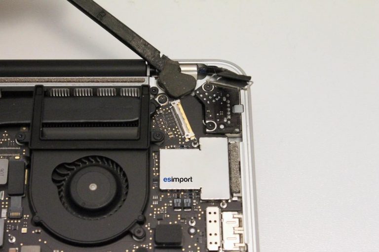 Changement écran macbook A1425