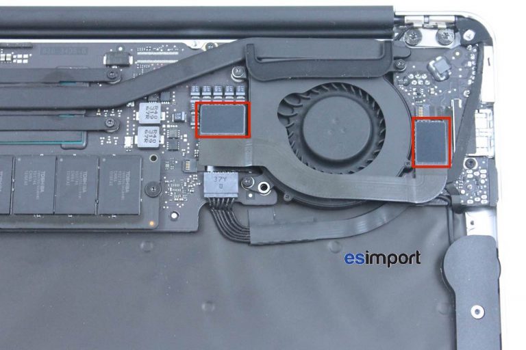 Démontage de la carte-mère sur MacBook Air 11″ A1465 (mi 2013)