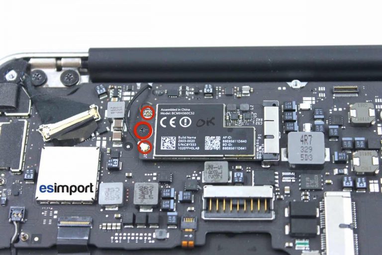 Démontage de la carte-mère sur MacBook Air 11″ A1465 (mi 2013)