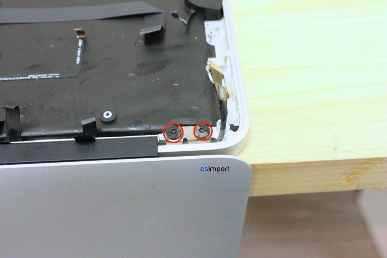 Changement de l’ensemble-écran sur MacBook air 11″ A1465