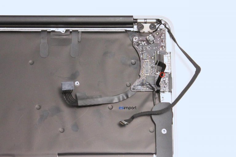 Changement de l’ensemble-écran sur MacBook air 11″ A1465