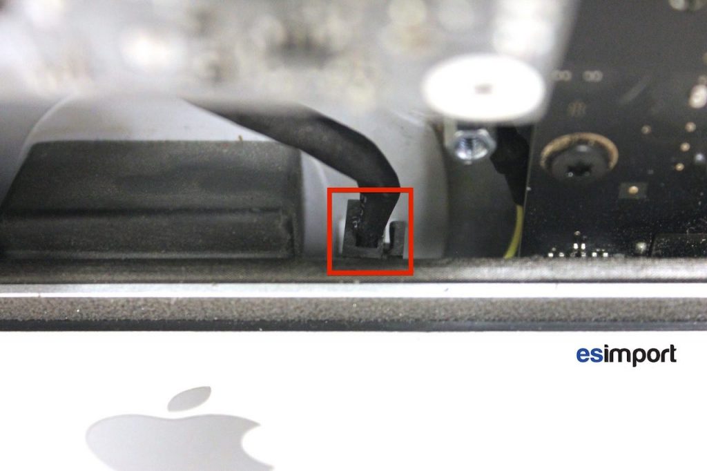 06-DECONNECTER-CABLE-SOUS-ALIMENTATION-I