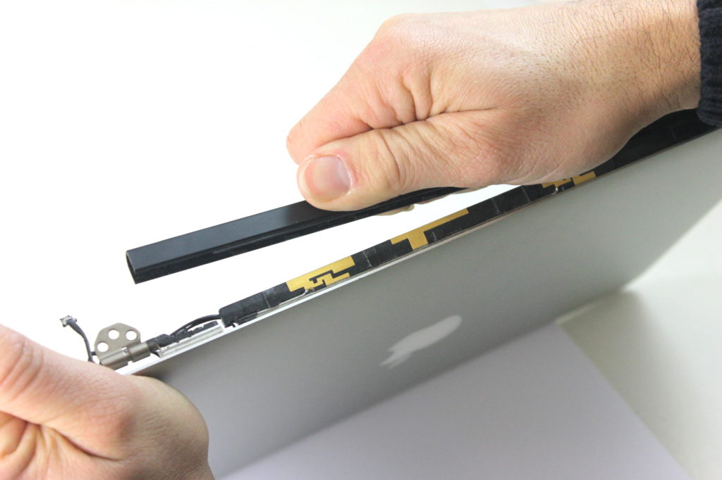 Changement manchon macbook A1466