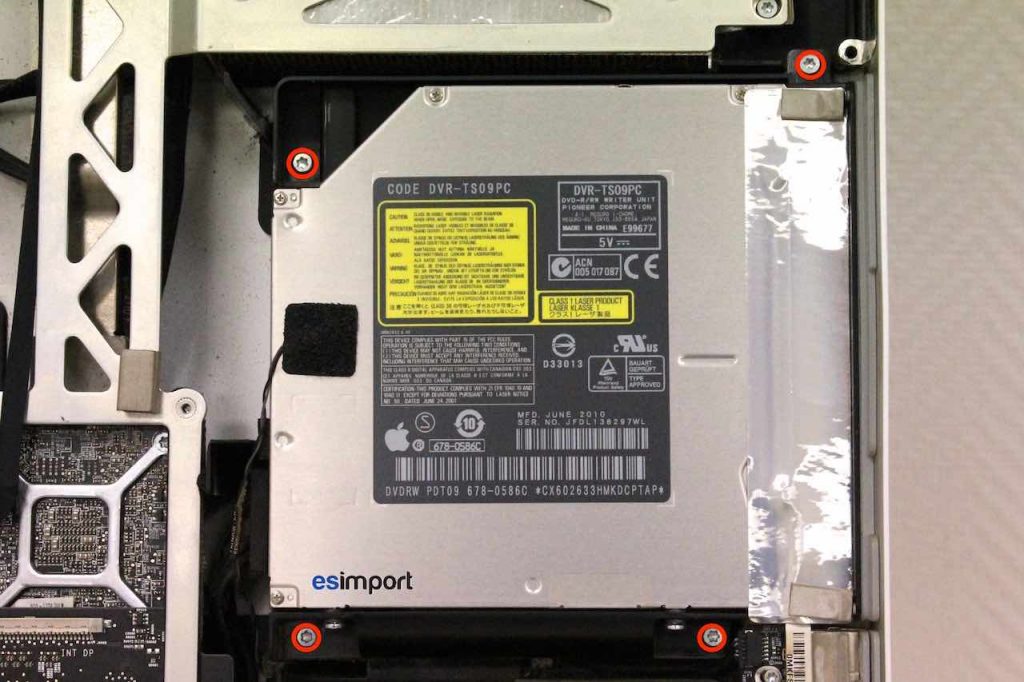 5-DEMONTAGE-LECTEUR-OPTIQUE--1024x682.jp