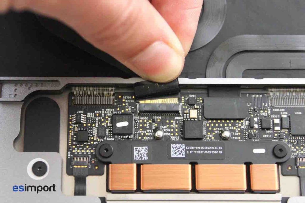 démontage capot Macbook 12 pouces 2015