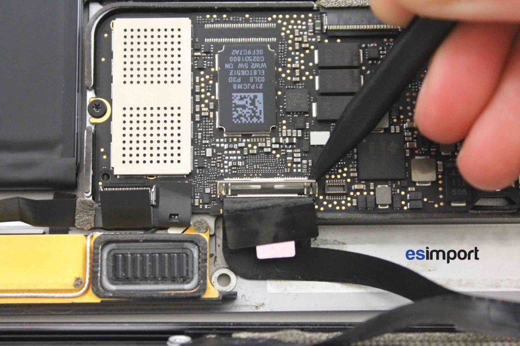 démontage capot Macbook 12 pouces 2015