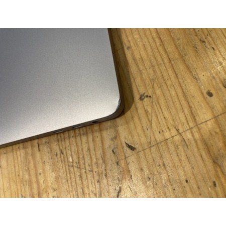 écran macbook pro 16 A2141 gris sidéral GRADE C