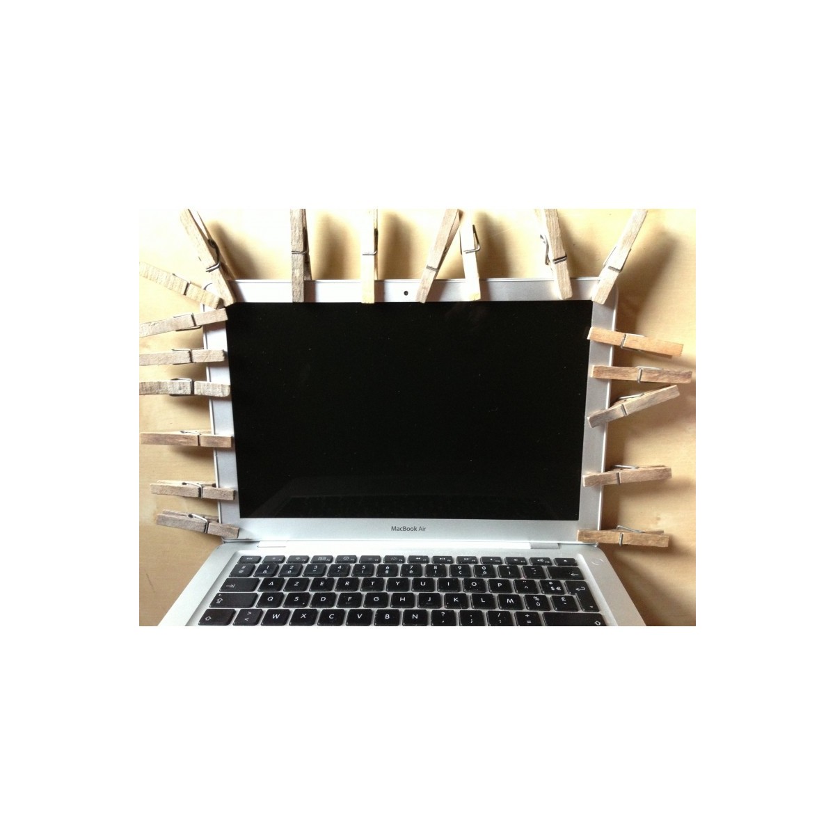 changement écran LCD macbook air 13" A1237 modèle 2008