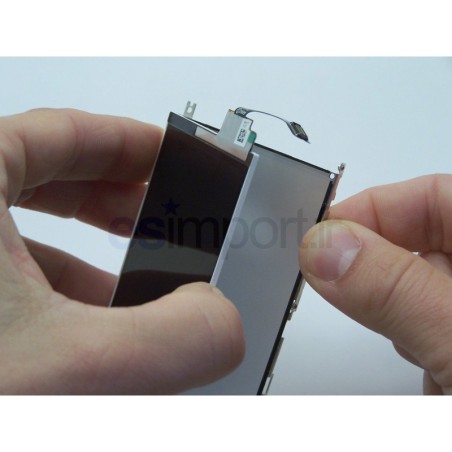 Démontage et remplacement du LCD sur un iphone 3GS