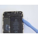 Démontage et remplacement de la batterie sur un iphone 4