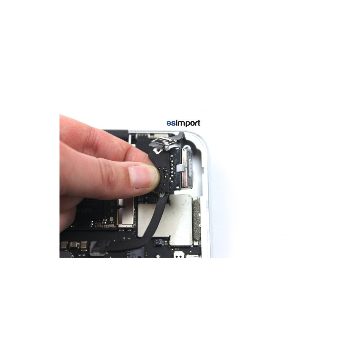 Tuto changement connecteur MagSafe Macbook Pro 13" A1502 Retina
