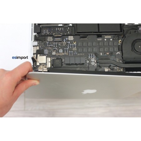 Changement d'ensemble écran macbook rétina A1502